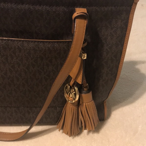 Michael Kors MK brown and tan leather bag - Picture 3 of 5